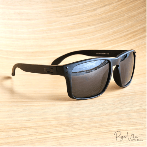 O Classic Rectangle UV Polarized -Black (Black O)