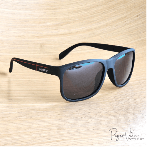 Free-Spirit Black Polarized & UV Protection